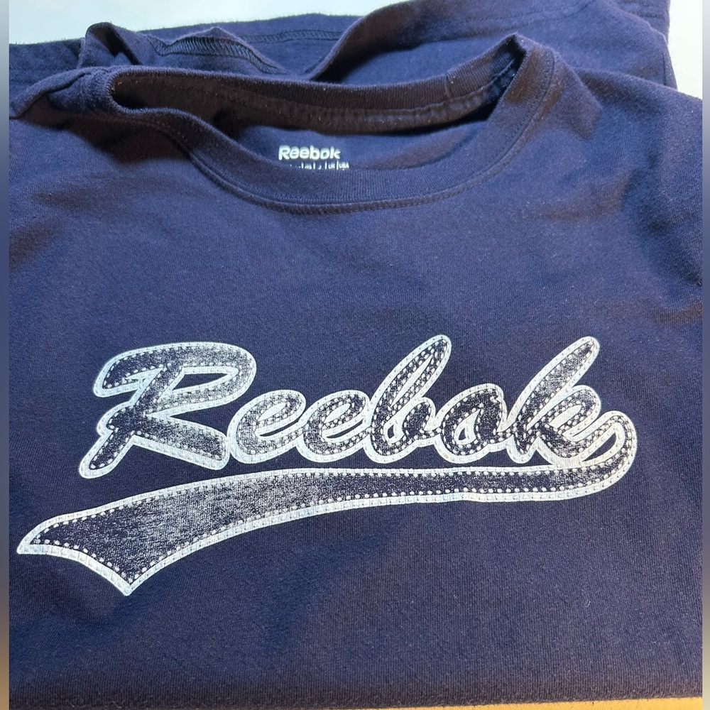 ✅Reebok Women's Navy Short Sleeve Tee, Small